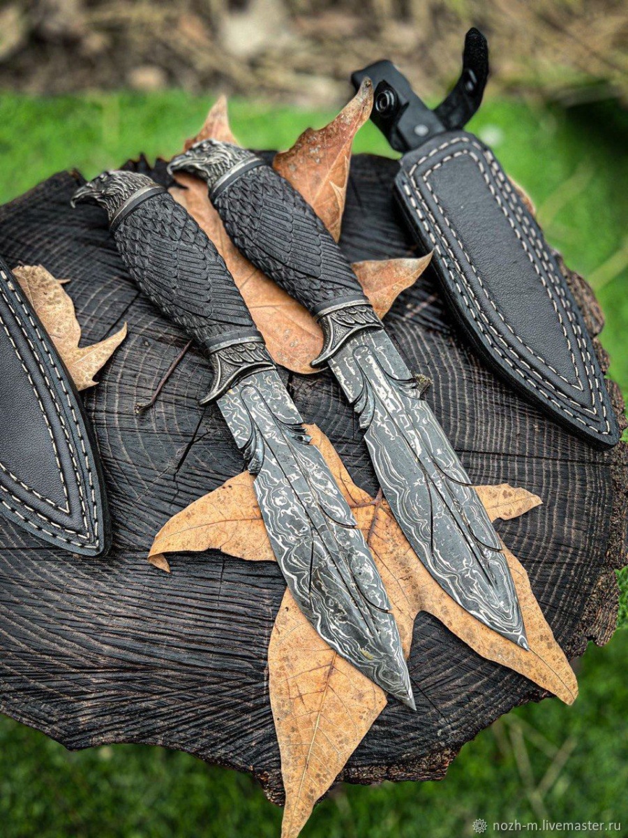Авторский нож «Перо» (черный, никелированная дамасская сталь, ручная ковка в виде пера)