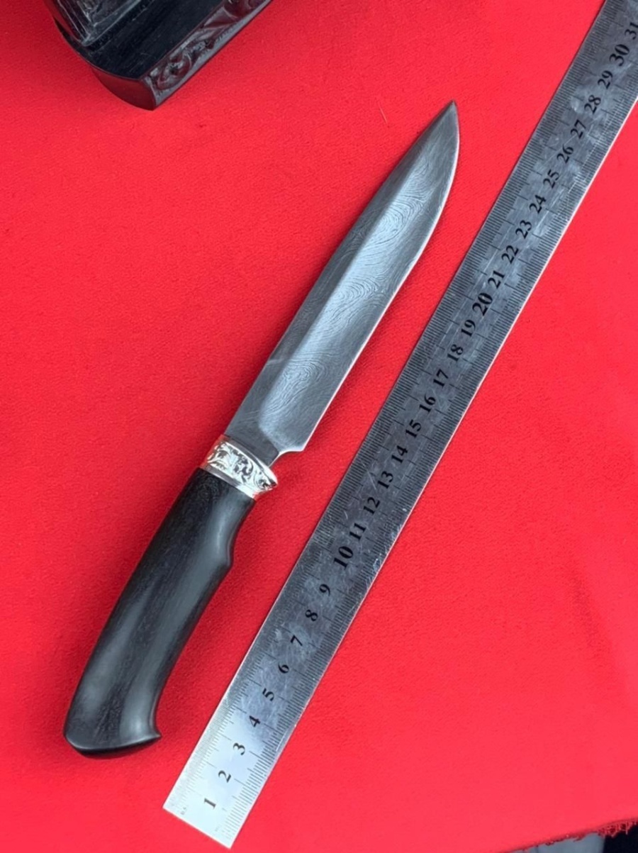 Авторский нож «Жеребец» (дамасская сталь )