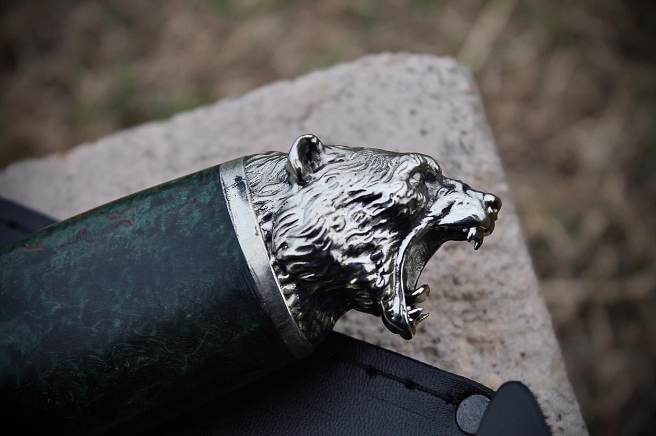 Авторский нож «Медведь» (серебристый, дамасская сталь)