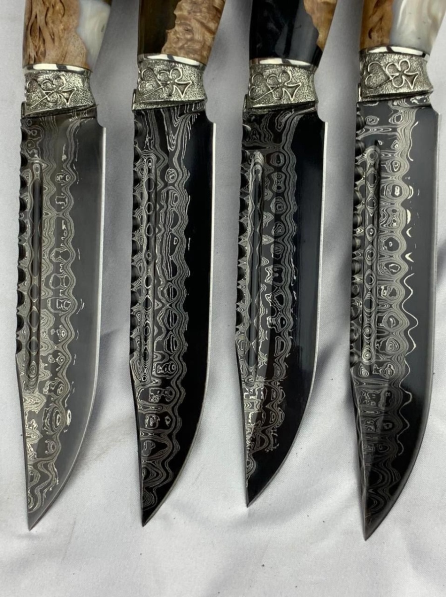 Авторский нож «Горец» (черный, никелированный дамаск)