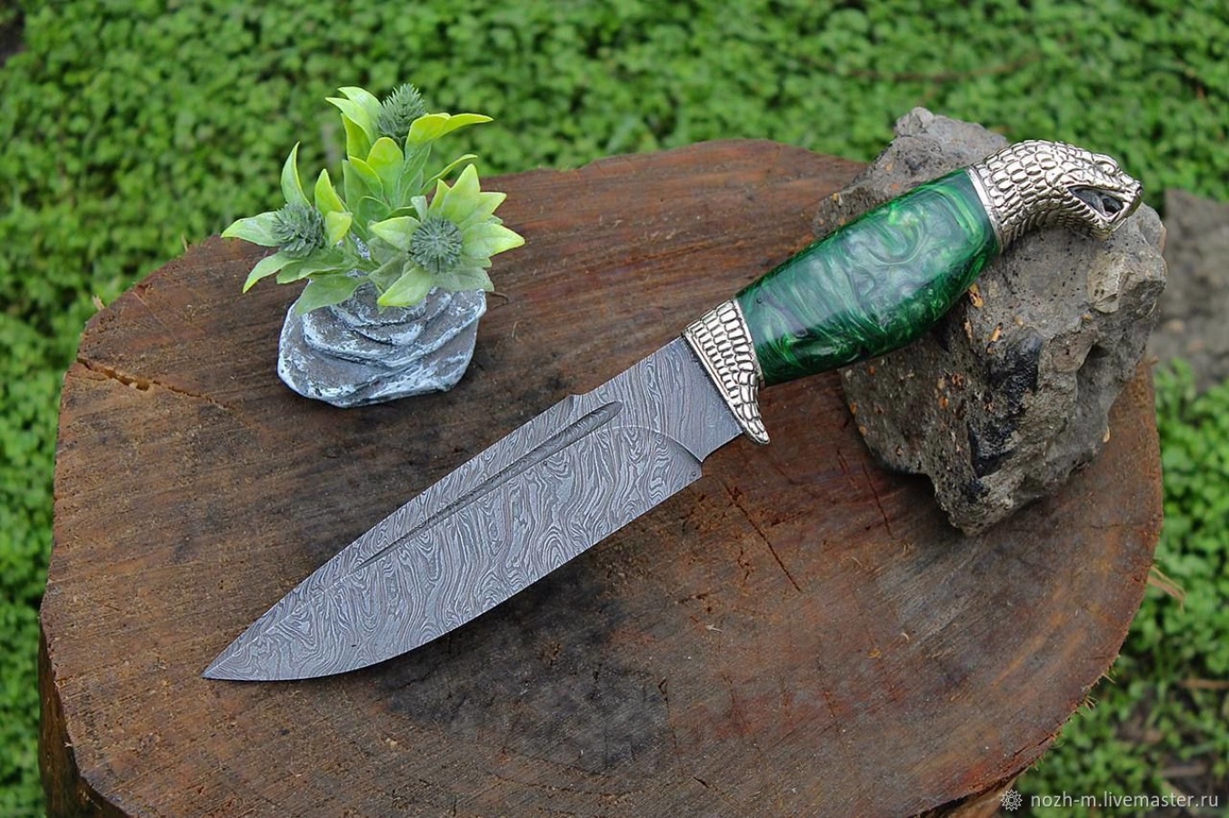 Авторский нож «Гюрза» (серебристый, дамасская сталь)