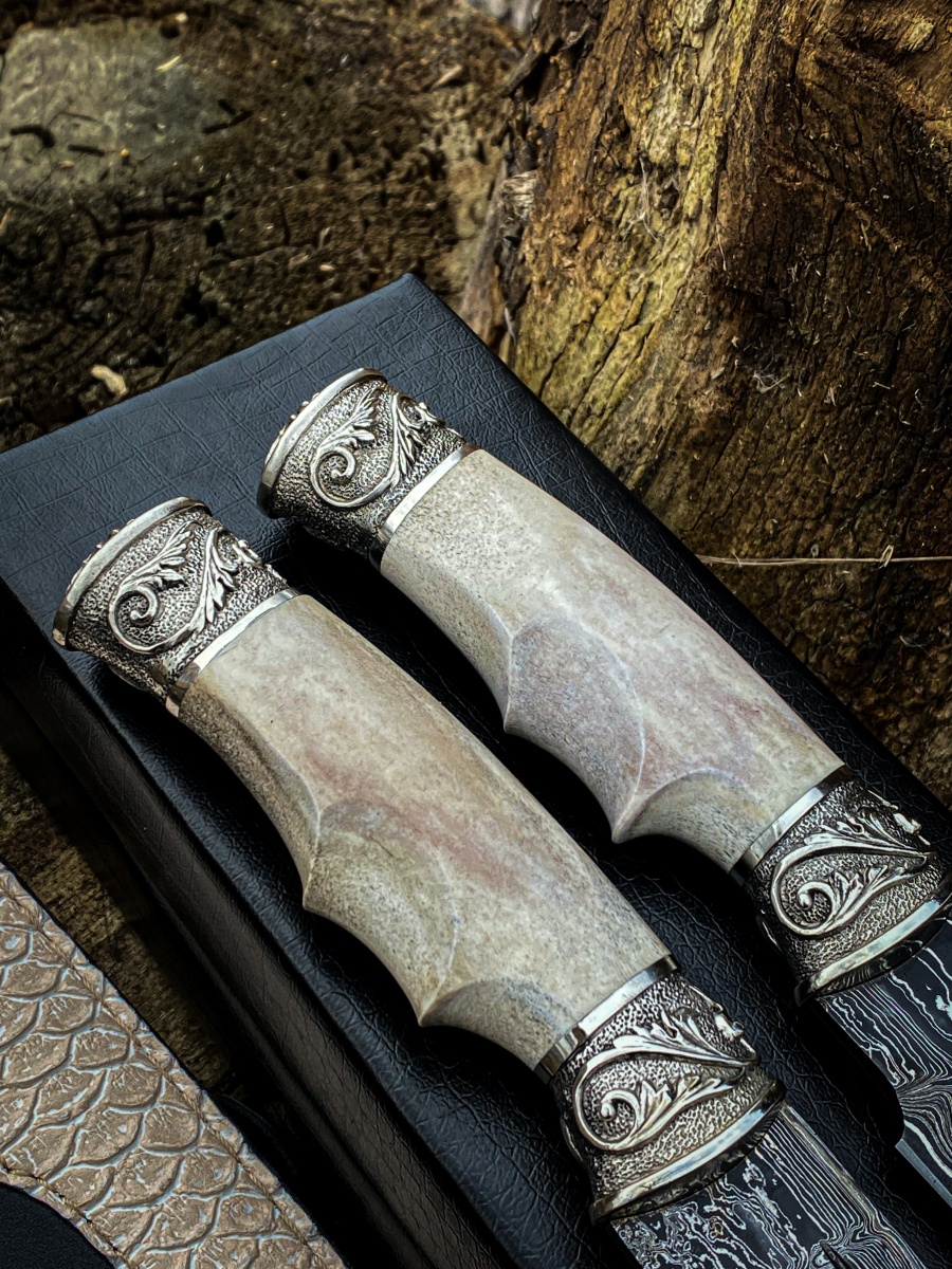 Авторский нож «Слоновая кость» (дамаск)