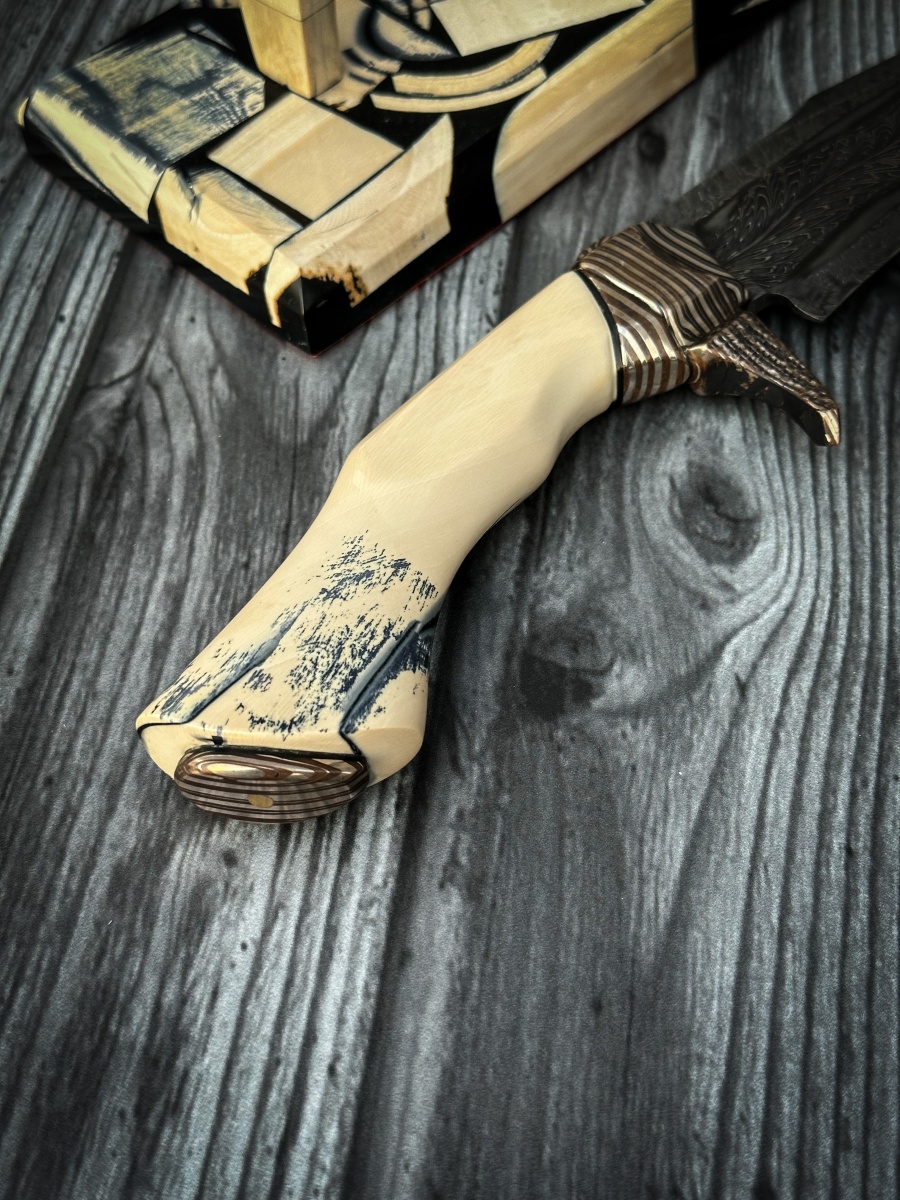 Авторский нож «Каусария» (слоновая кость, дамаск)